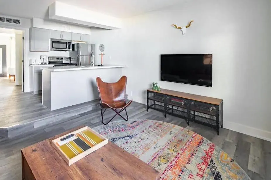 Gorgeous Cozysuites Camelback W Pool Parking 06 Феникс