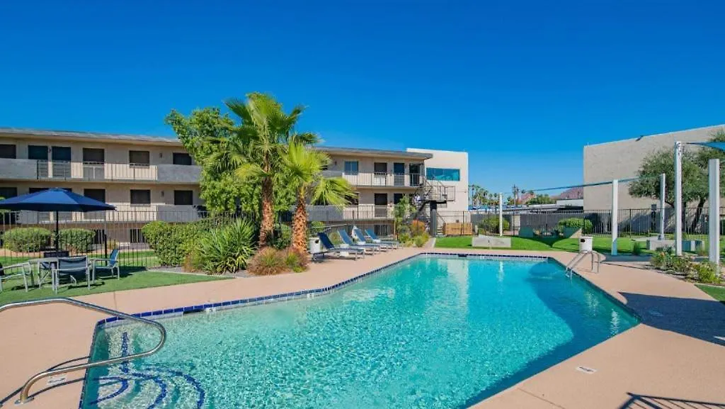 Апартаменты Gorgeous Cozysuites Camelback W Pool Parking 06 Феникс США